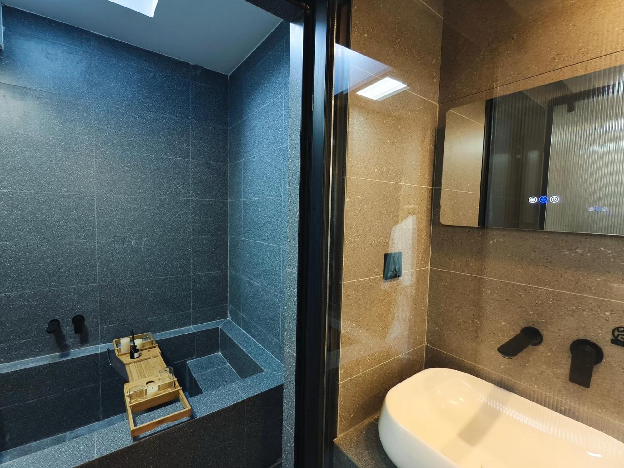 Beijing Hills & Hutong City Retreat Near Forbidden City & Line 4 Multi-Room Options Exteriör bild